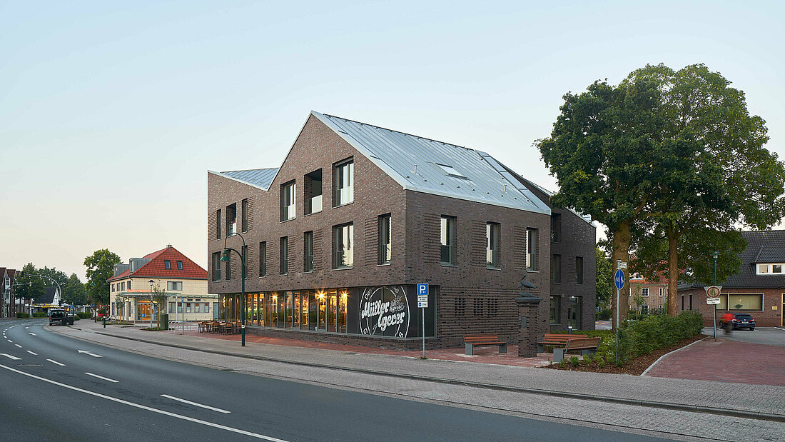Nieuwbouw woon- en winkelgebouw Wardenburg